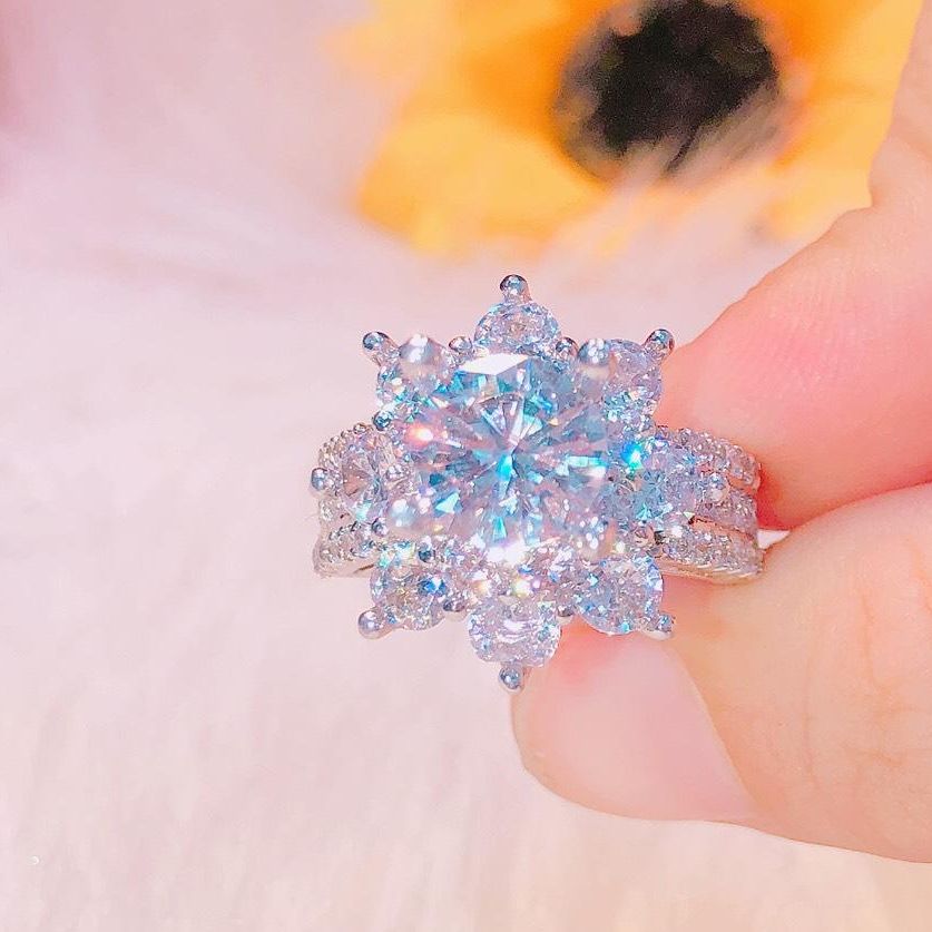 [HCM] Nhẫn nữ đẹp mạ vàng 18k, nhẫn bạc ý xi kim, nhẫn kim cương mạ vàng trắng, nhẫn nữ mạ bạch kim cao cấp hoa sen đá pha lê sang trọng Trang Sức Miga KN28081919 - làm quà tặng bất ngờ vô cùng ý nghĩa