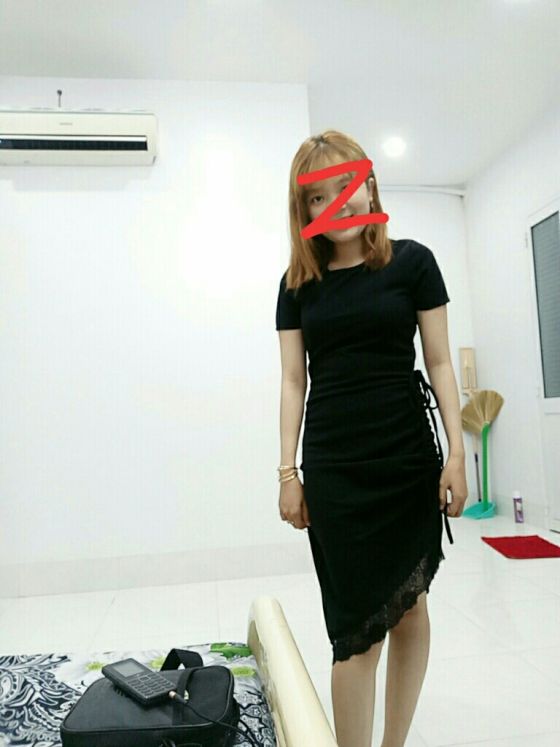 Đầm body dây rút phối ren