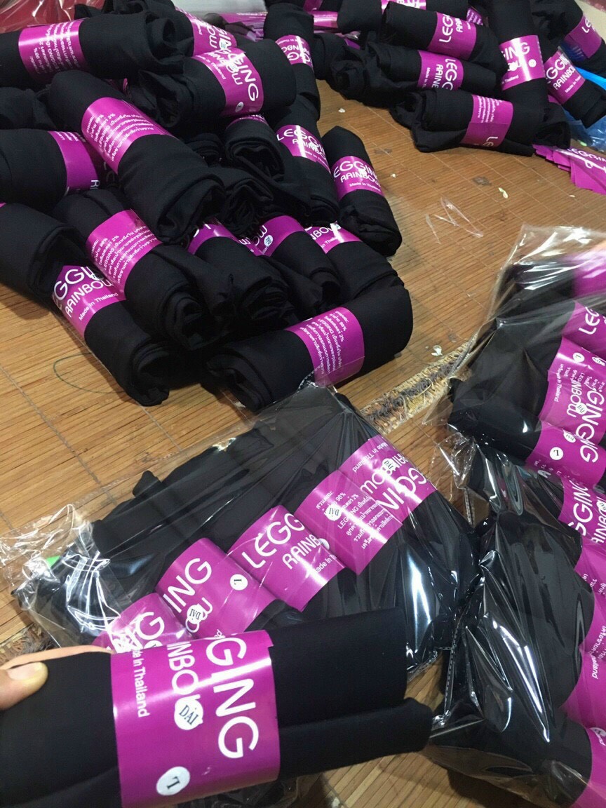 quần legging ngố đen trên gối