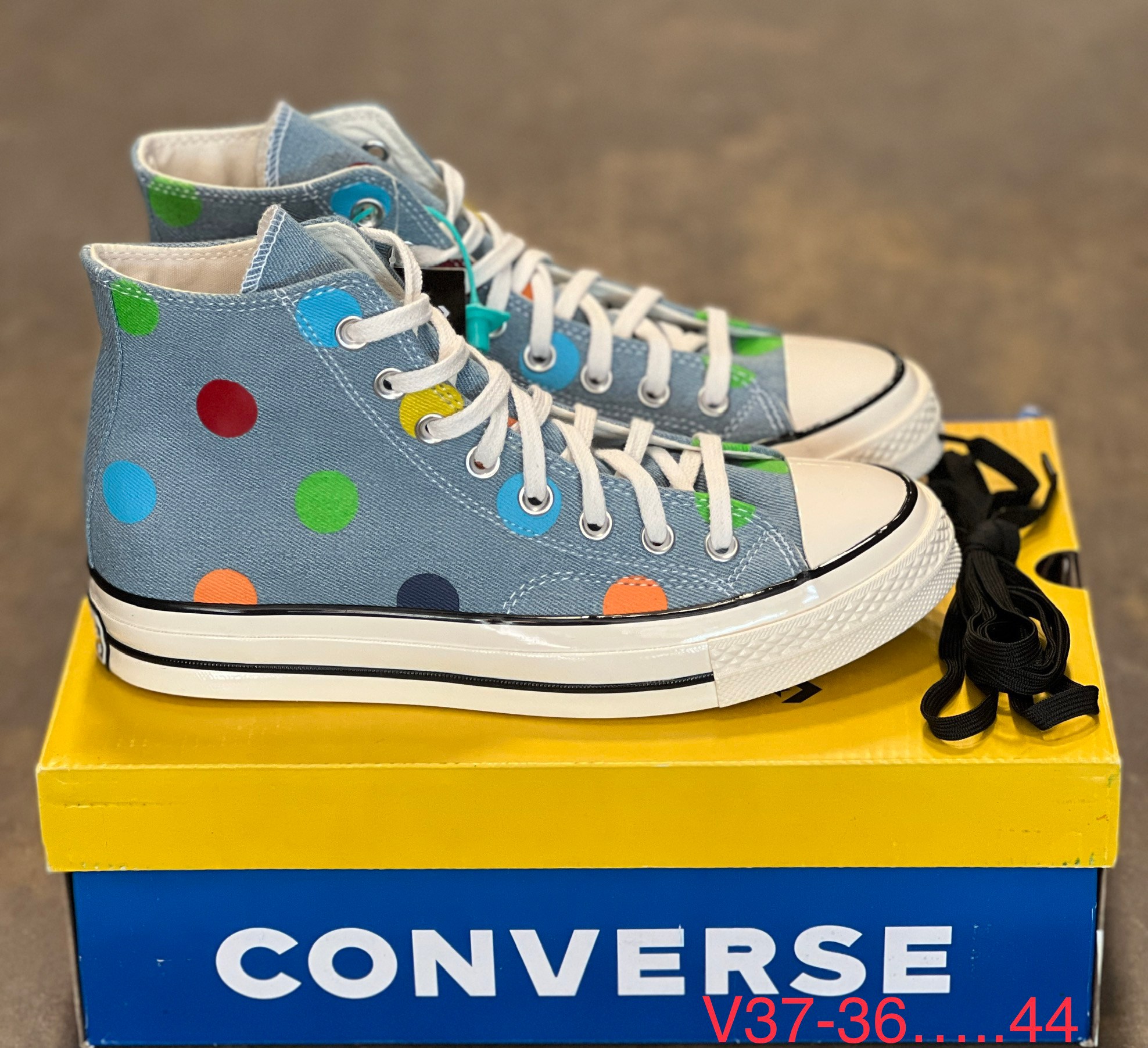converse-chuck-taylor-all-star-classic-hi-top-size-36-45-5