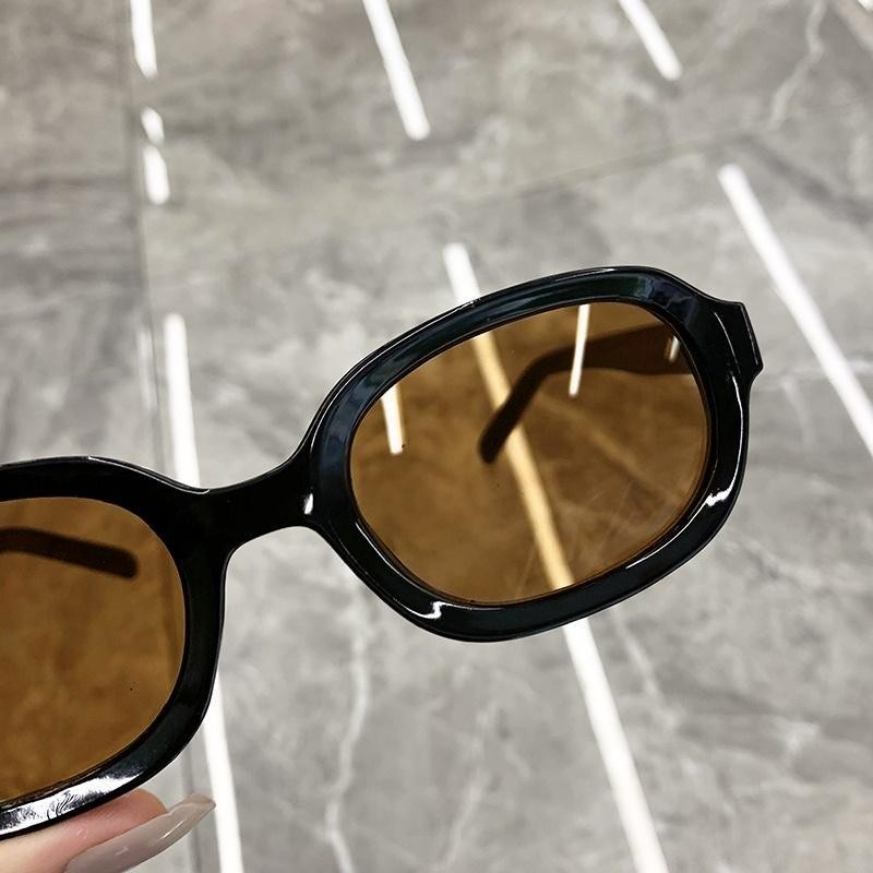 Retro%20Simple%20Hip%20Hop%20Style%20Trendy%20Sunglasses%20Personalized%20Couple%20Versatile%20Sunglasses%20Fashion%20Male%20Women%20New%20Gifts%20-%20Image%207