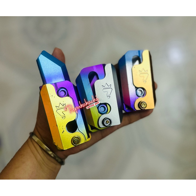 Dao vô tri, dao cà rốt 3d màu hologram thân kim loại hot trend