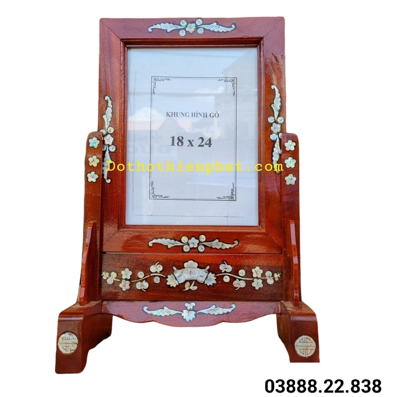 Khung hình gỗ tràm 18×24 màu đỏ