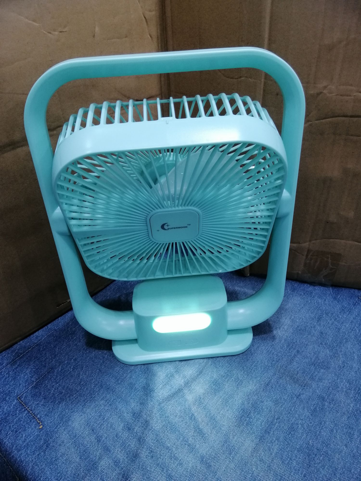 Supermoon%20Rechargeable%20mini%20fan%207%E2%80%B3%0A%0A%E2%80%93%20Model:%20Sm-6680%0A%E2%80%93%20Size:%207%E2%80%B3%0A%E2%80%93%20Built-in%20LED%20lights%0A%E2%80%93%20USB%20charging%20capability%0A%E2%80%93%20AC/DC%20functionality%0A%E2%80%93%20Three-speed%20selection%0A%E2%80%93%20Solar%20charging%20option%0A%E2%80%93%20High-capacity%203000mAh%203.7V%20-%20Image%206