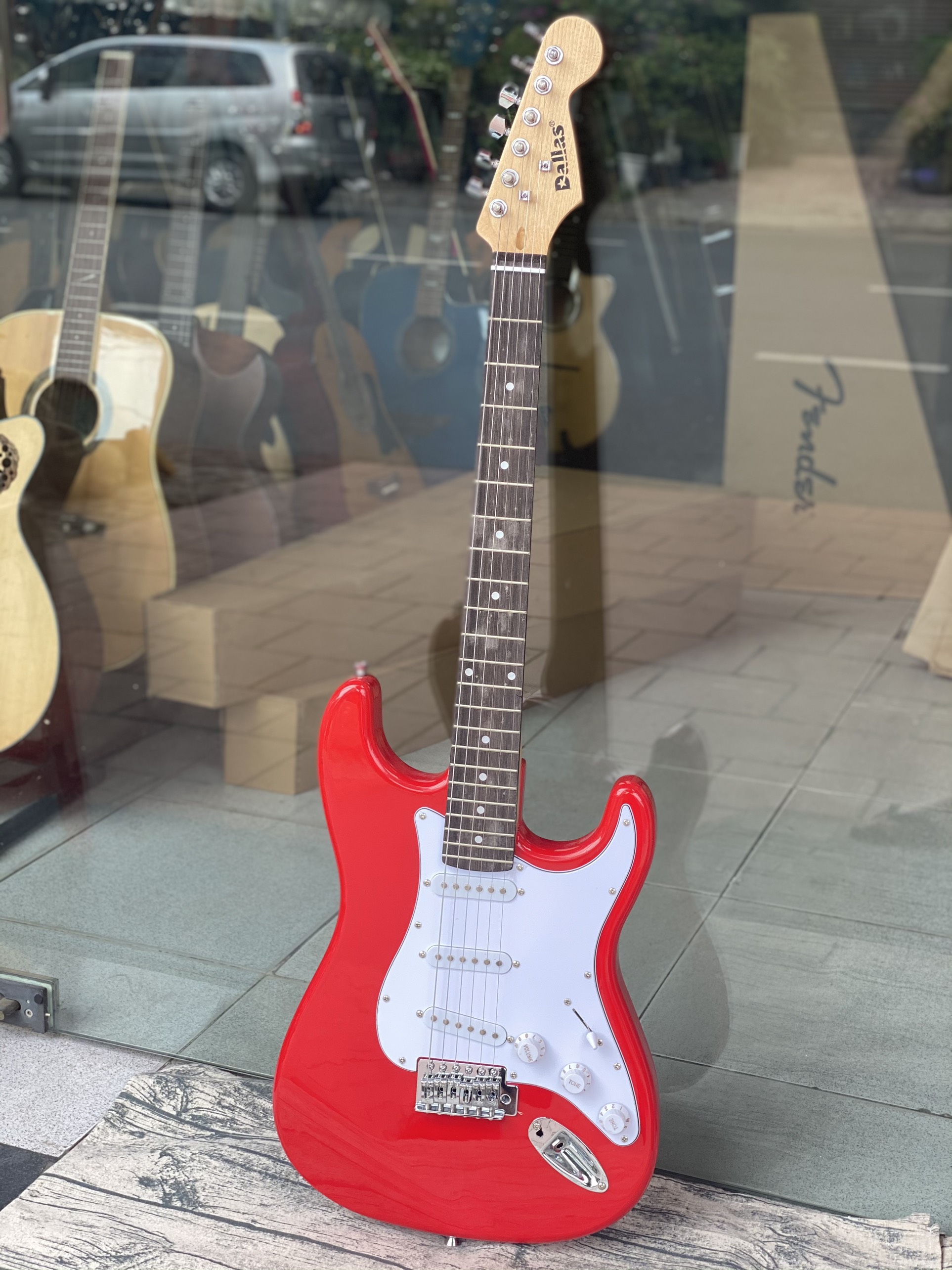 Đàn Guitar điện 3 mobin hãng Dallas