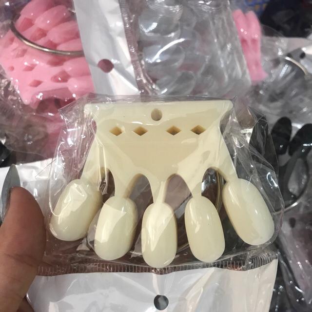 [HCM]Sét 50 Móng Vương Niệm