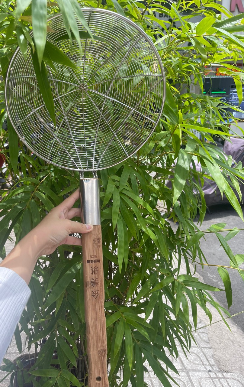 Vợt vòng inox cán tre cao cấp - vớt thực phẩm / vợt đồ chiênn