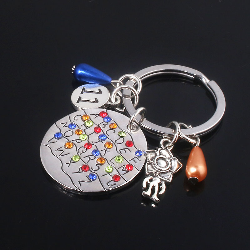 SG%20Newest%20Stranger%20Things%20Keychain%20Alphabet%20Light%2011%20Charms%20Metal%20Llavero%20Car%20Keyring%20Lady%20Choker%20Jewelry%20-%20Image%203