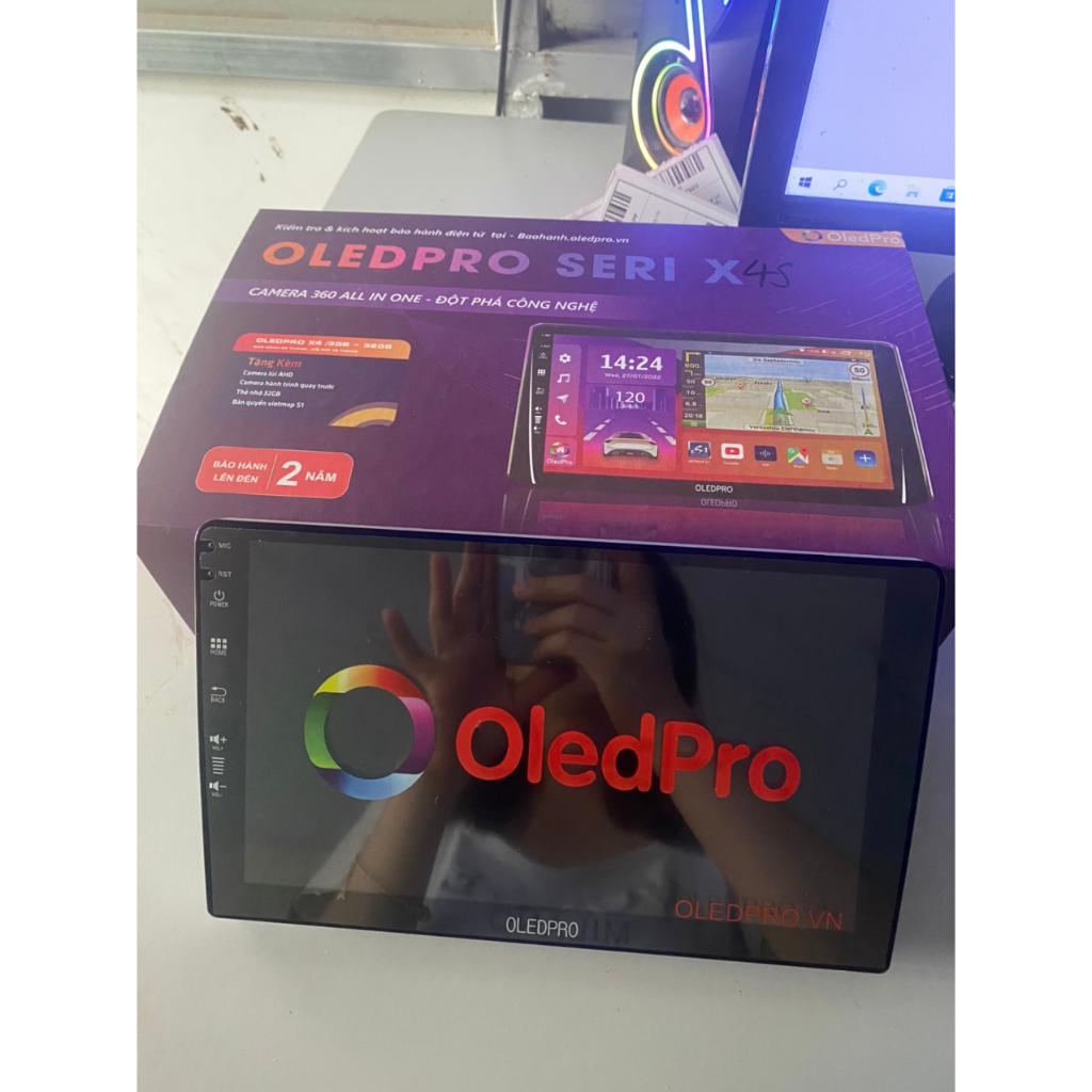 Màn hình OLEDPRO X4 Ram 4GB - Rom 32GB - 8 Core mẫu mới 2023   -