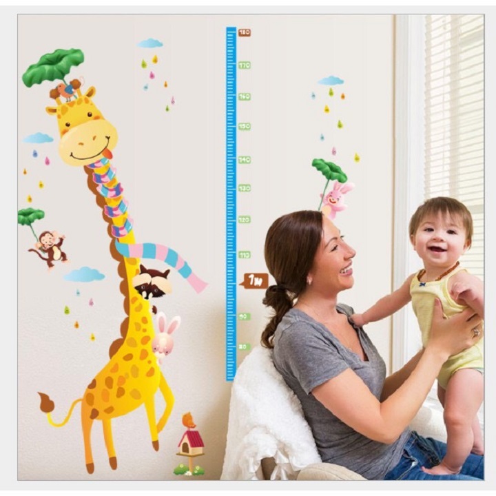 Decal đo chiều cao hươu quàng khăn cho bé