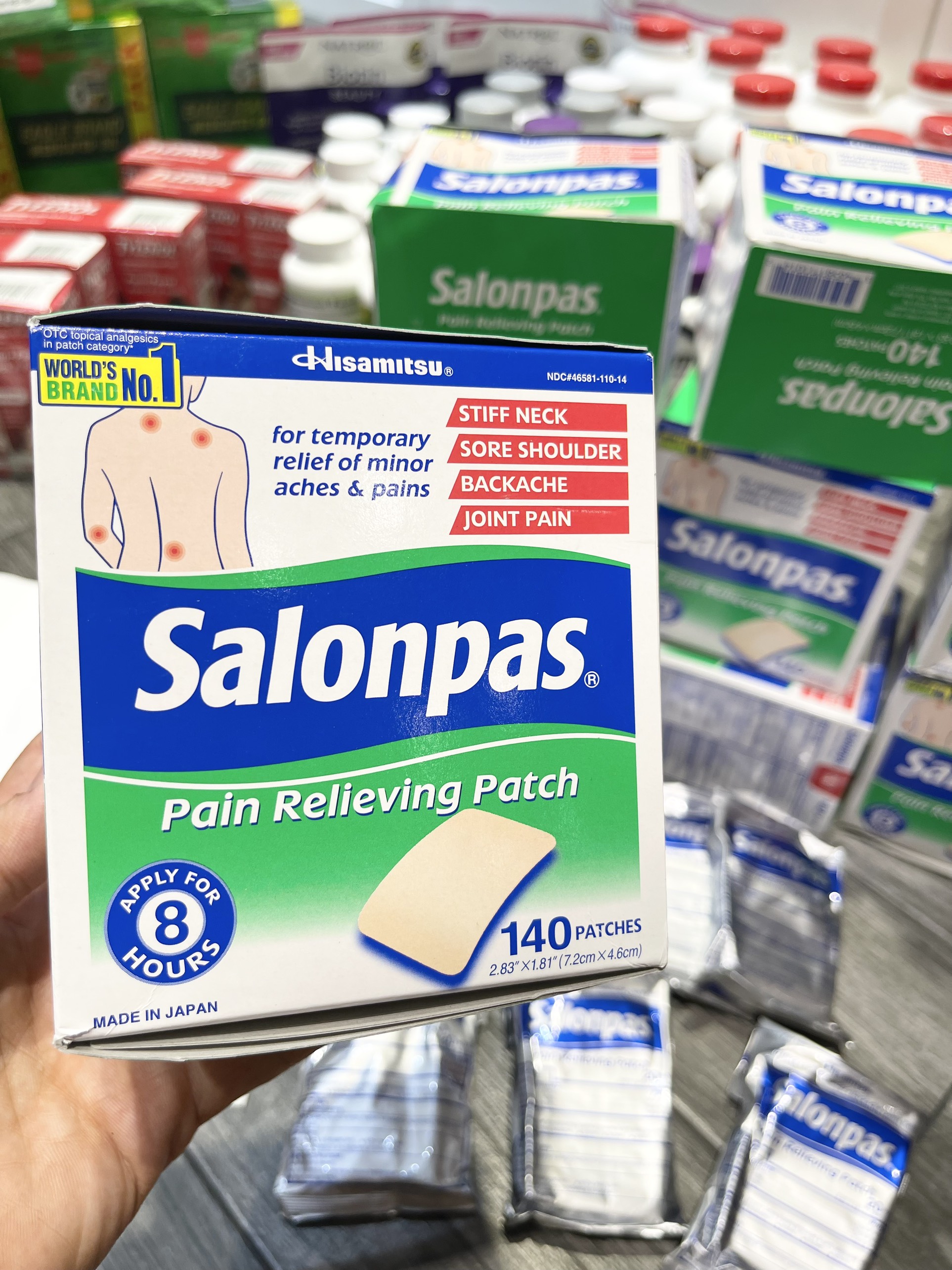 Cao dán Salonpas Mỹ - Tách lẻ 70 bịch (1 bịch 20 miếng)