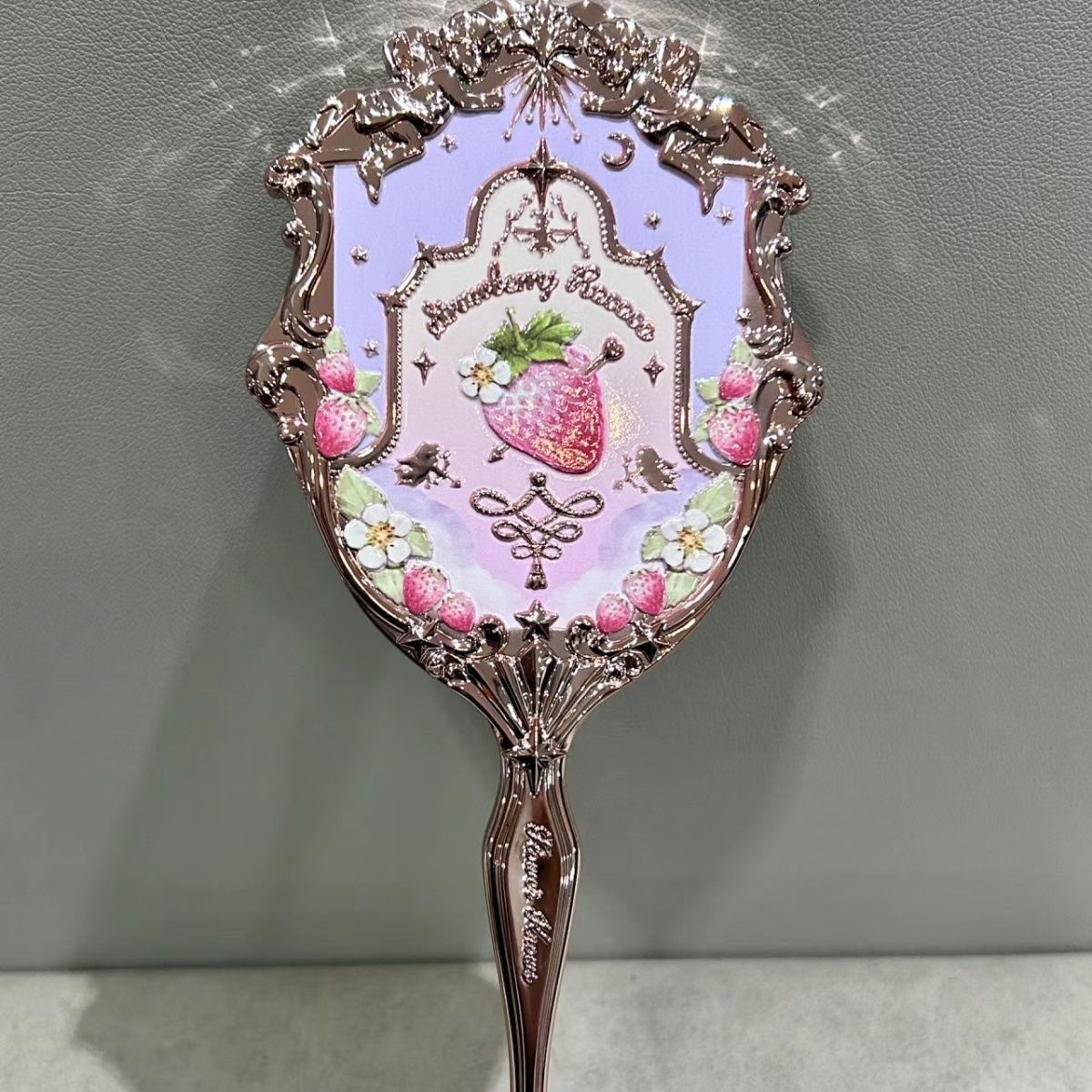 Yuanyan%20Flower%20Knows%20Strawberry%20Rococo%20Purple%20Limited%20Handheld%20Mirror%20Girls%20Travel%20Portable%20Makeup%20Mirror%20Birthday%20Gift%20for%20Friends%20-%20Image%202