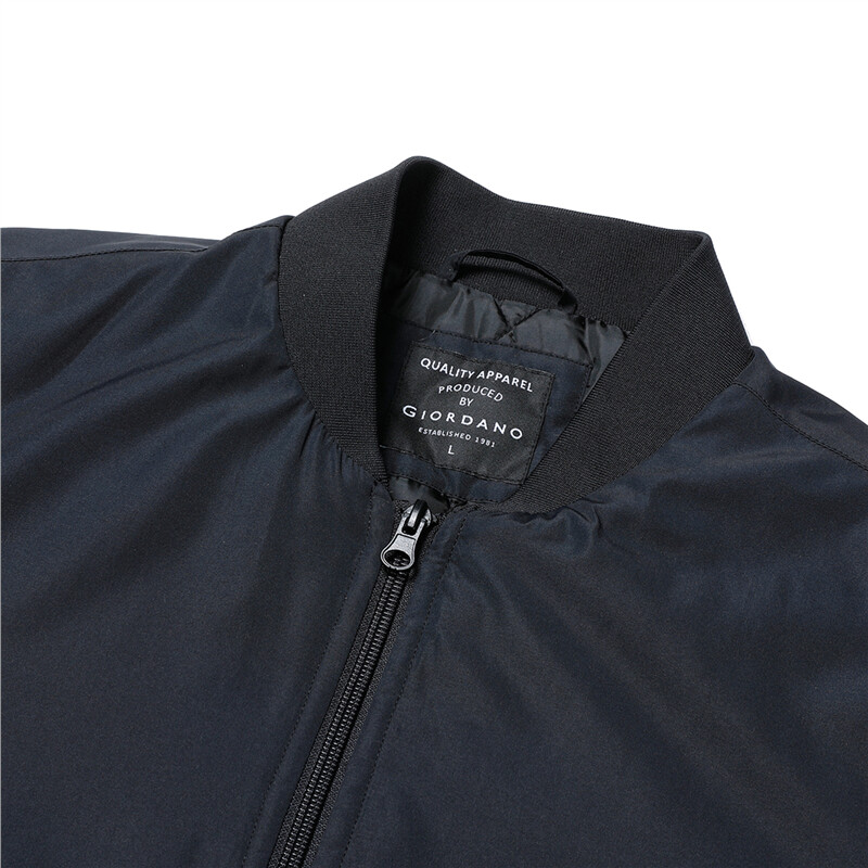 GIORDANO Men Bomber Jackets Windproof Stand Collar Padded Bomber Jackets Multi-Pocket Solid Color Casual Bomber Jackets 13072823