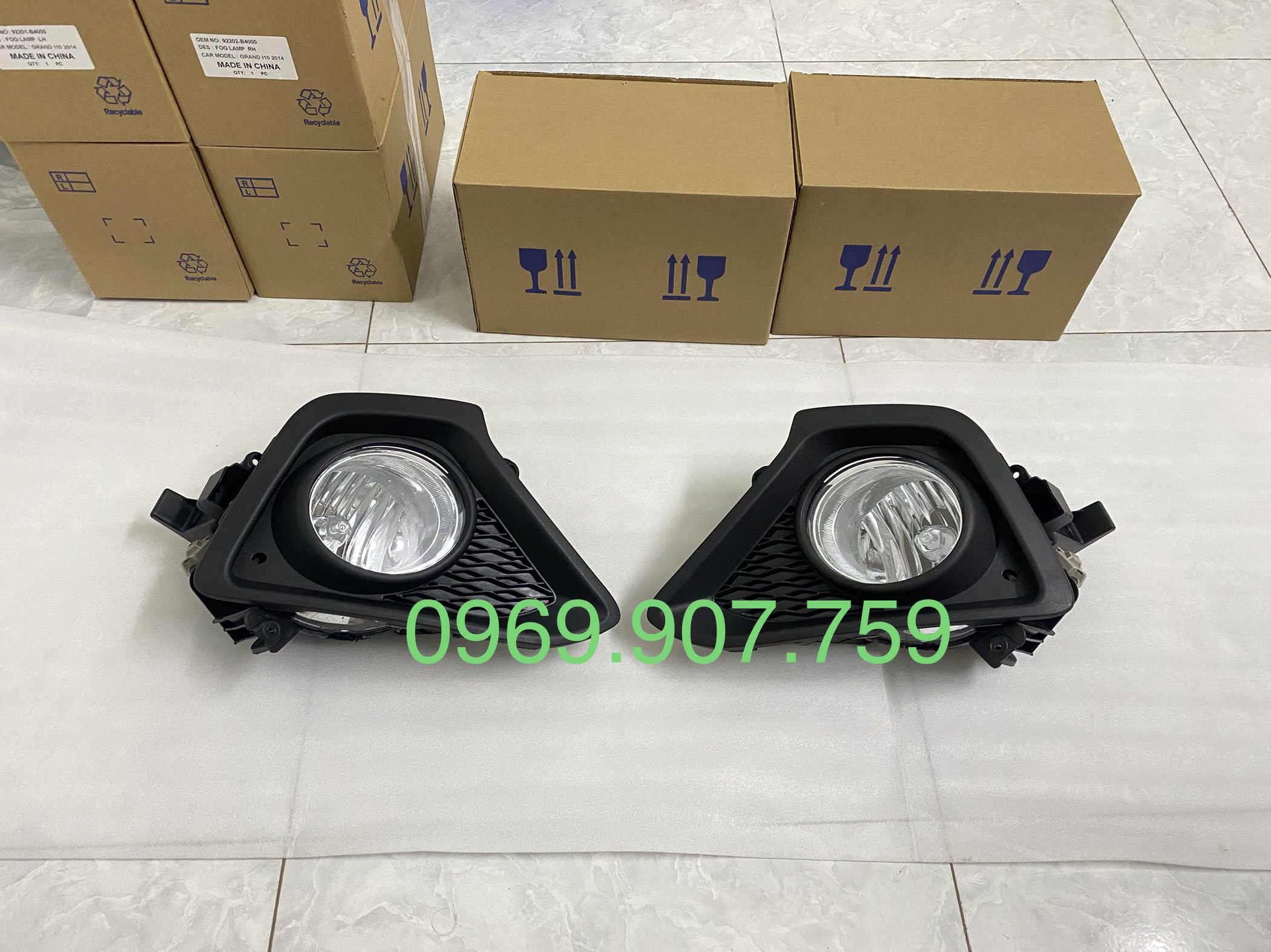 ĐÈN GẦM + DƯỠNG GẦM GRAND I10 2014-2015-2016( GIÁ 1 BỘ ĐÃ CÓ BÓNG VÀ ĐUI )