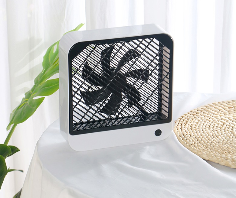 Quạt sạc cổng usb loại đẹp 22x22.5cm