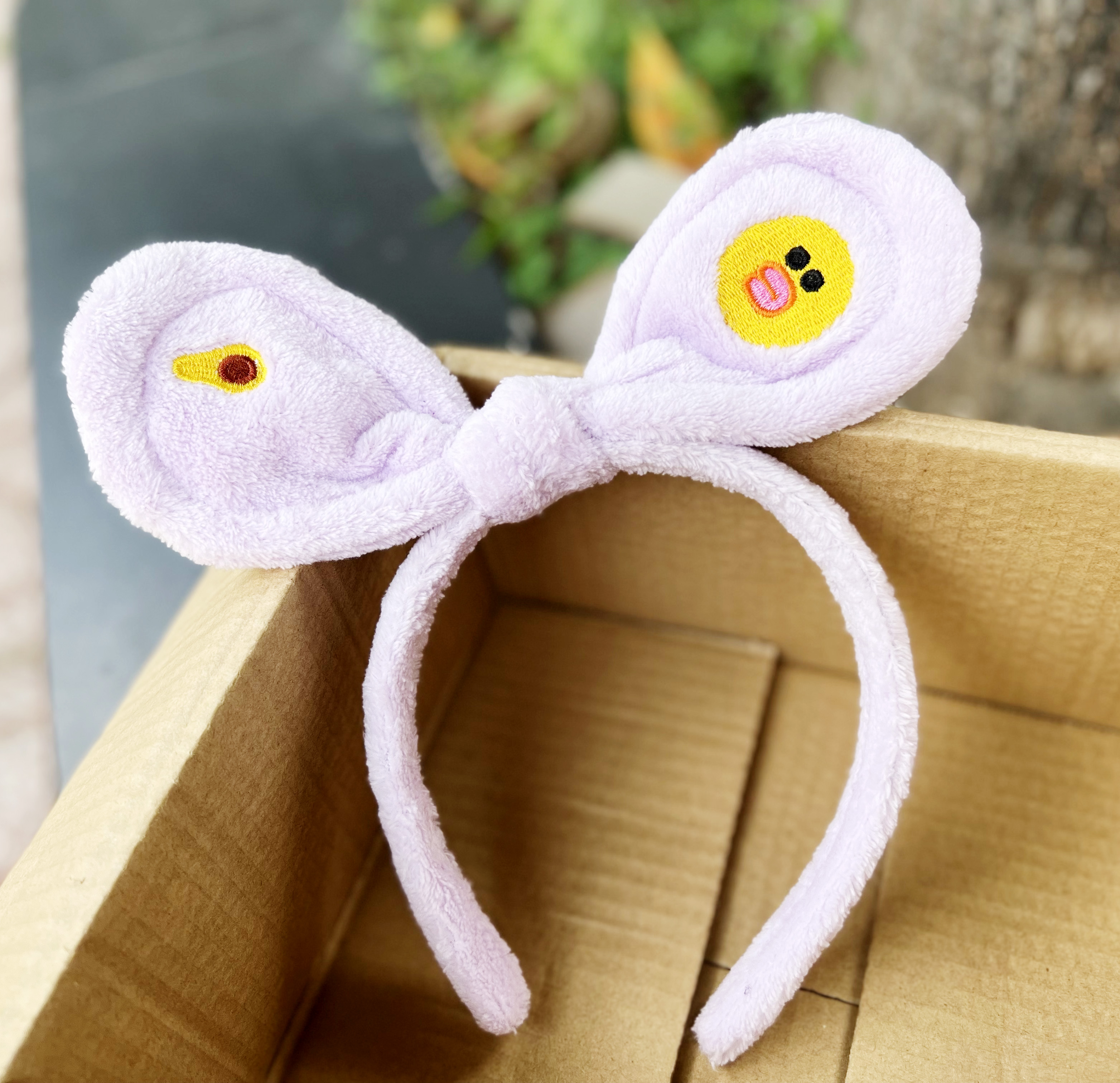 Băng Đô Thắt Nút Nơ Tai Thỏ Cực Đáng Yêu Hoạ Tiết Sticker Vịt Và Quả Bơ | Băng đô cài tóc - bờm nơ xinh cao cấp thêu tim độc đáo {Chuối Chuyên Mỹ Phẩm}