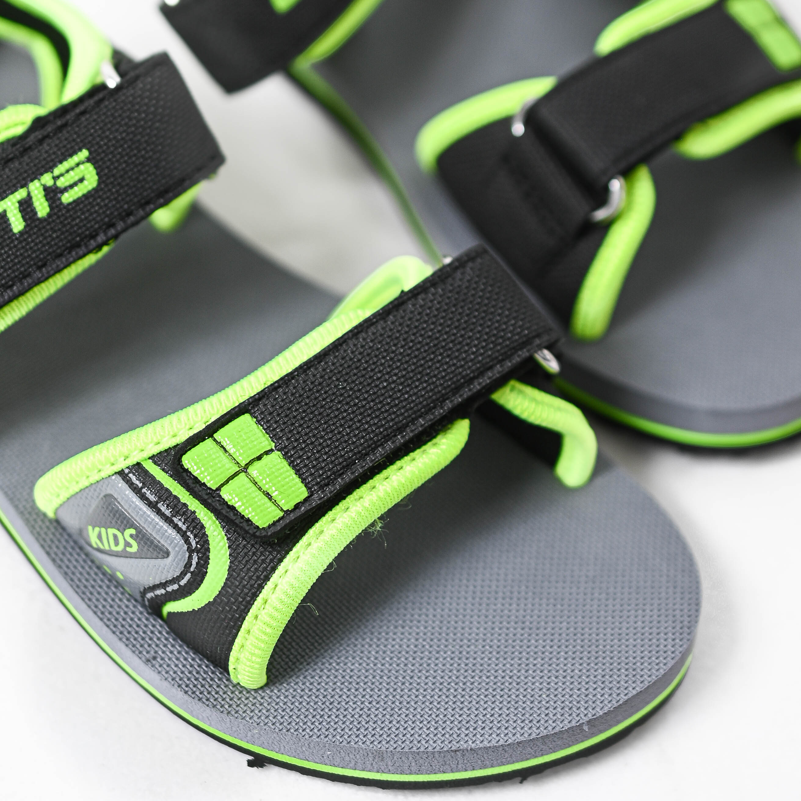 Sandal xốp Bitis bé trai