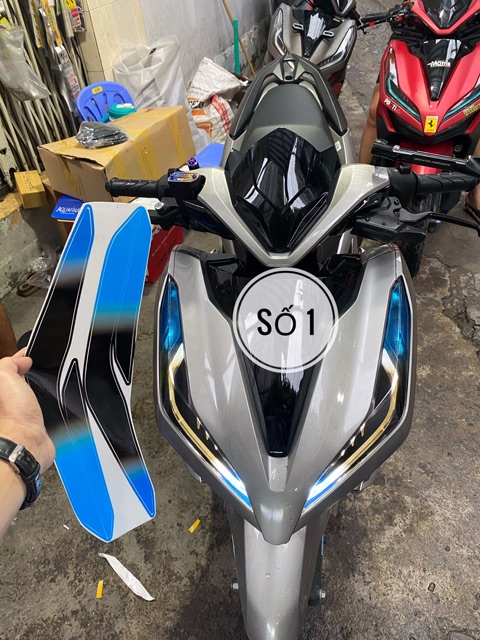 Tem dán chóa đèn demi xinhan vario 2018