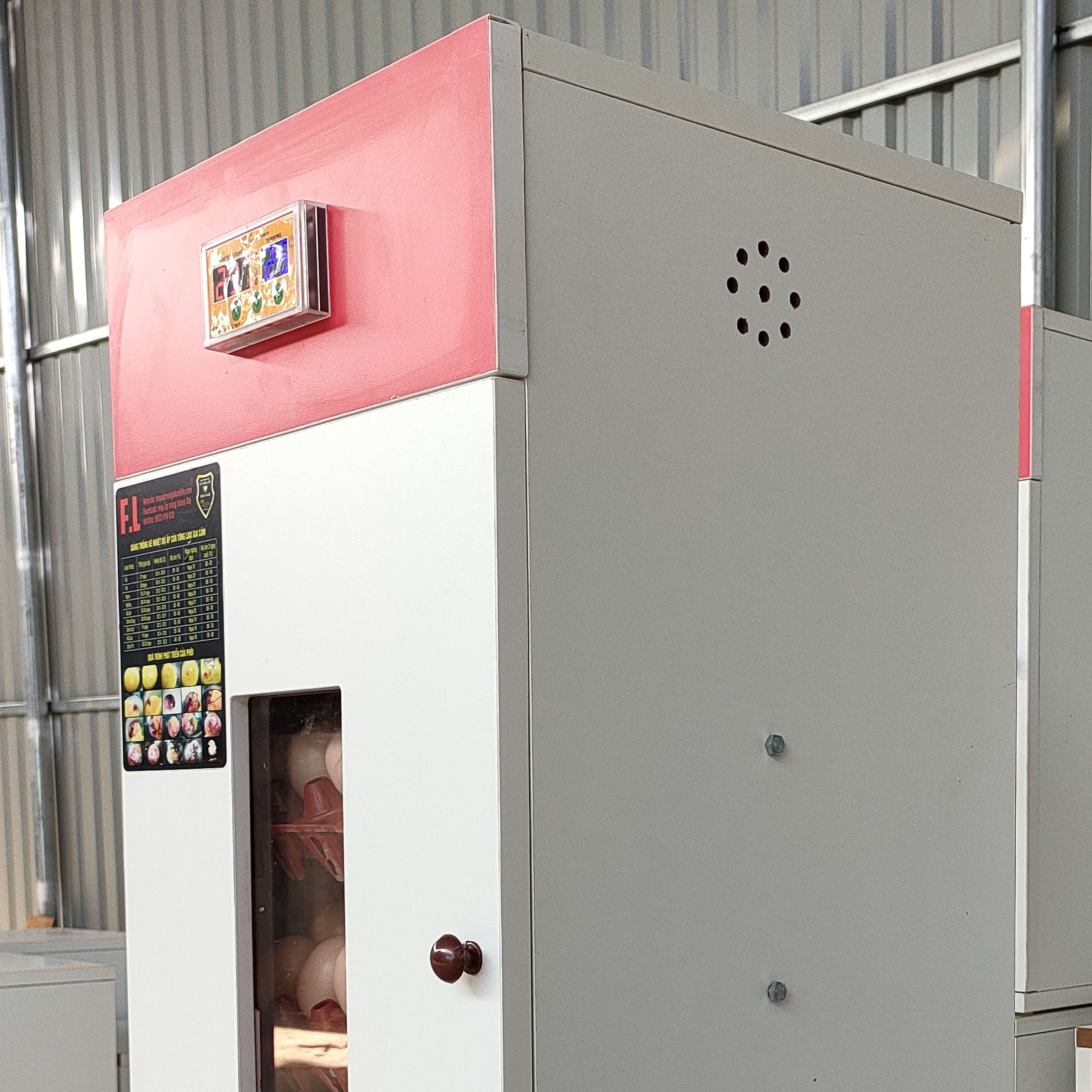 máy ấp 120 trứng đảo lăn