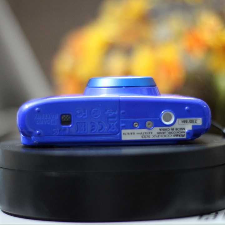 Máy ảnh chống nước Nikon S33