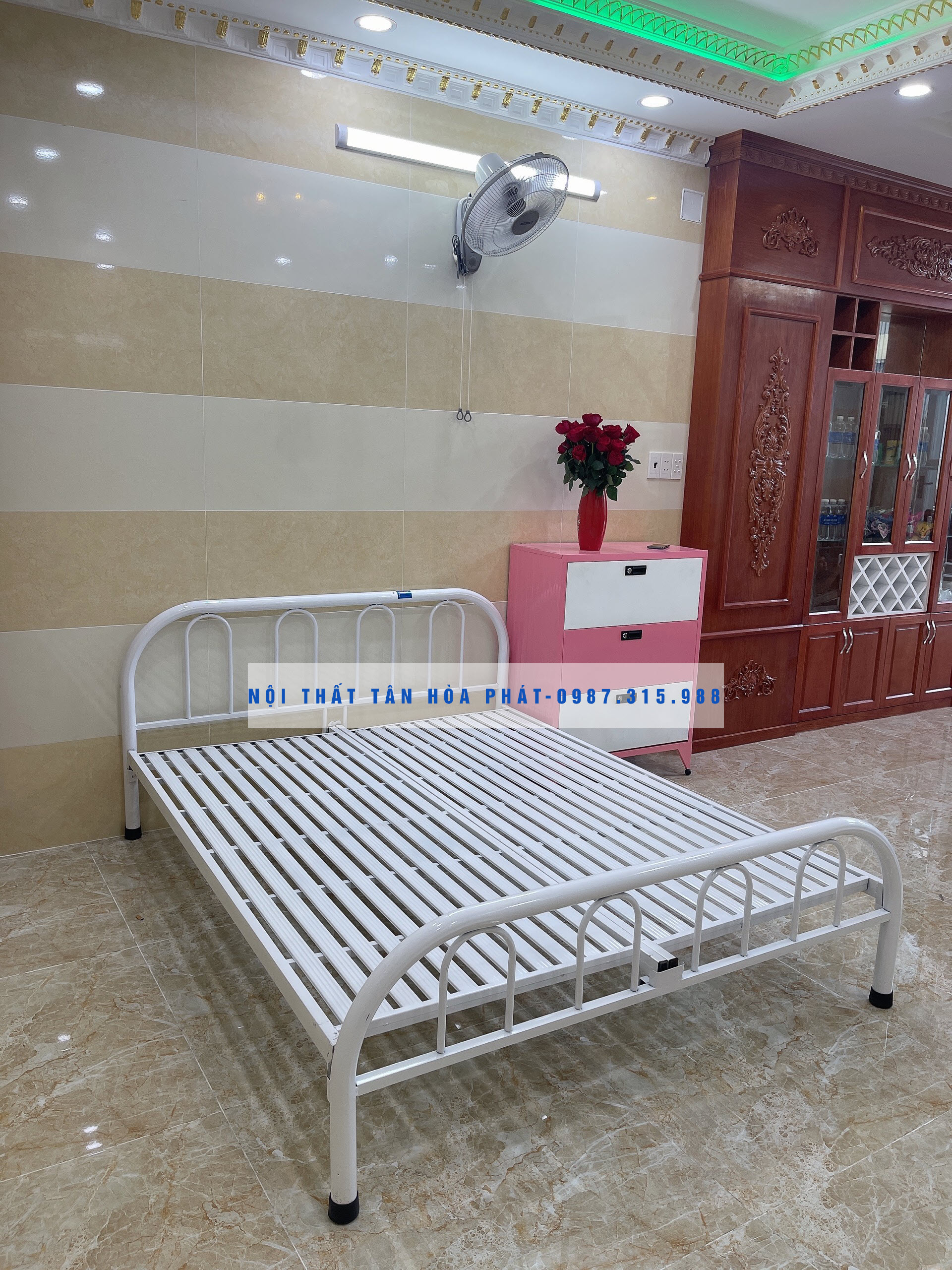 Giường sắt đơn giản kích thước 1m6 x 2m