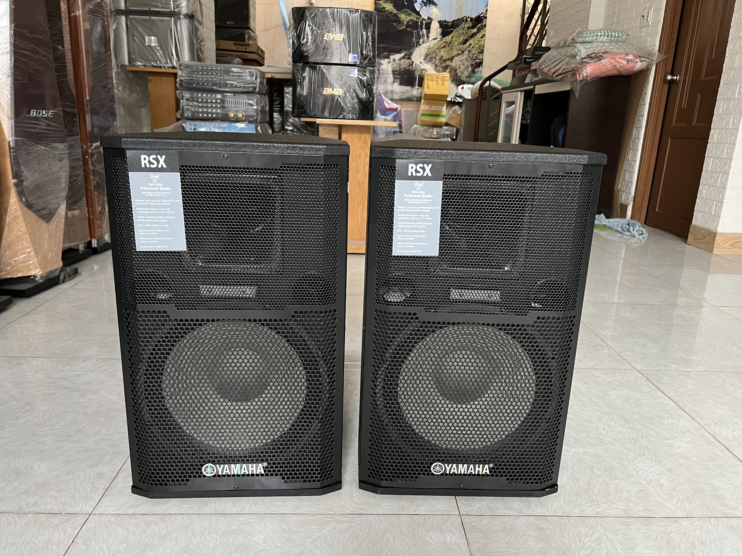 Loa đứng 3 tấc sơn karaoke gia đình
