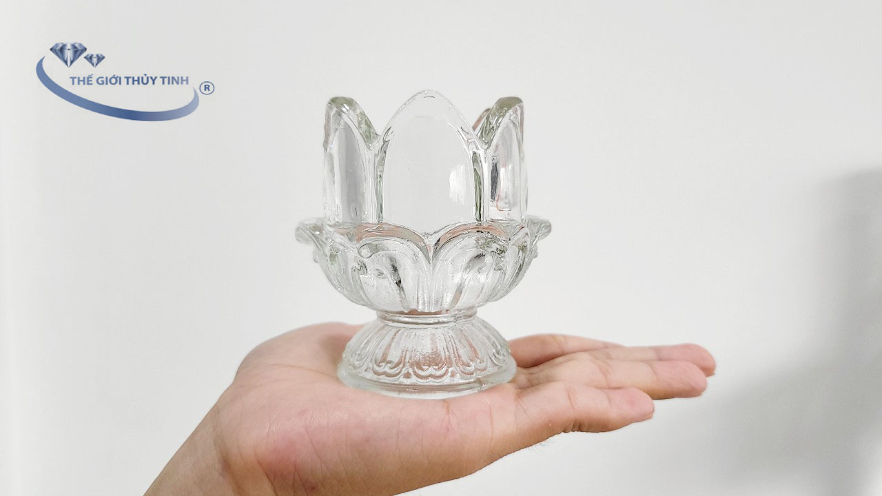 LY THỦY TINH SEN NỞ ĐỰNG NẾN