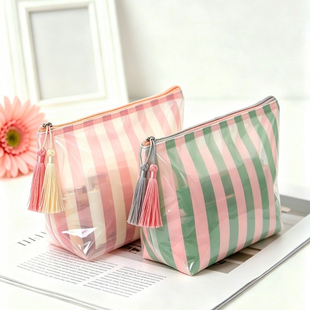Fashion%20Portable%20Fringed%20Travel%20Toiletry%20Bag%20Cute%20Design%20Large%20Capacity%20PVC%20Striped%20Cosmetic%20Bag%20Glossy%20Zipper%20Closure%20Makeup%20Brush%20Bag%20Beach%20-%20Image%206