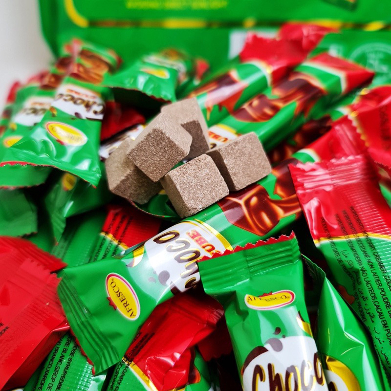 Một túi 50 gói  kẹo socola Choco Cube vị socola/ sữa
