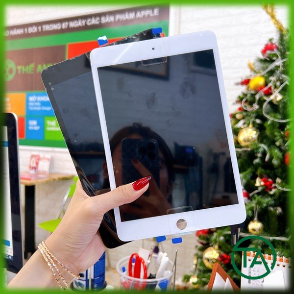 Màn hình Mini 4 đã test, hiển thị đẹp.