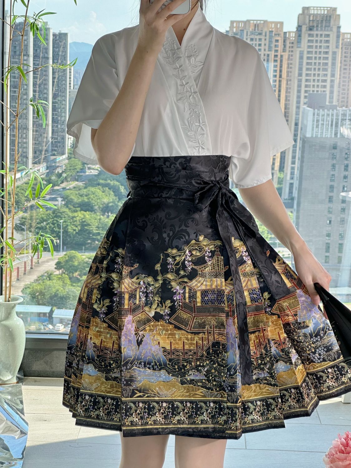 Modern Chinese-style Traditional Skirt Short Hanfu Skirt with Modified Ming Dynasty Design