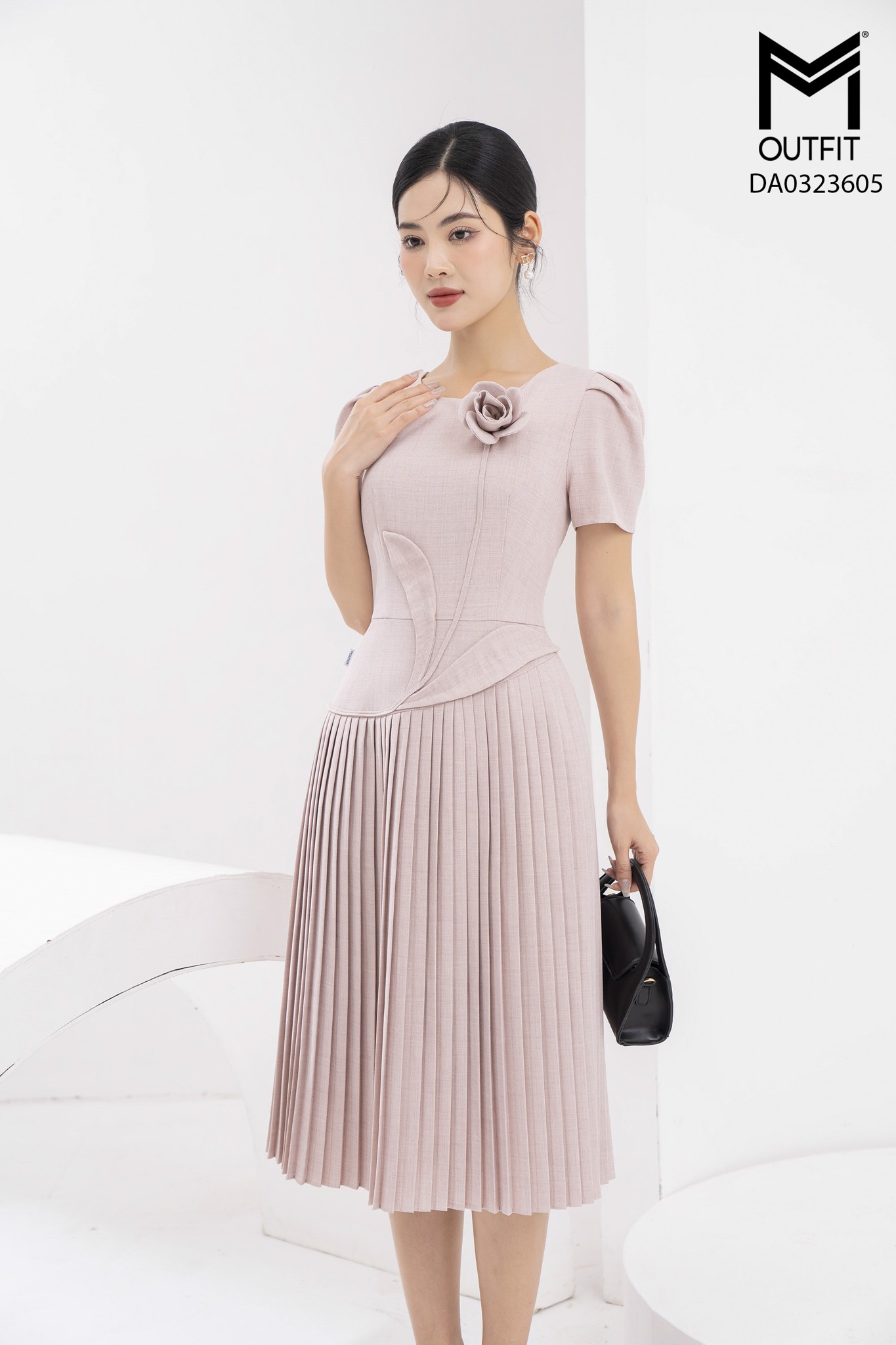 Đầm dáng xòe, tùng dập ly