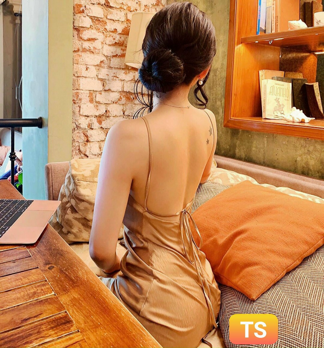 Váy Thiết kế Form ôm body 2 dây,