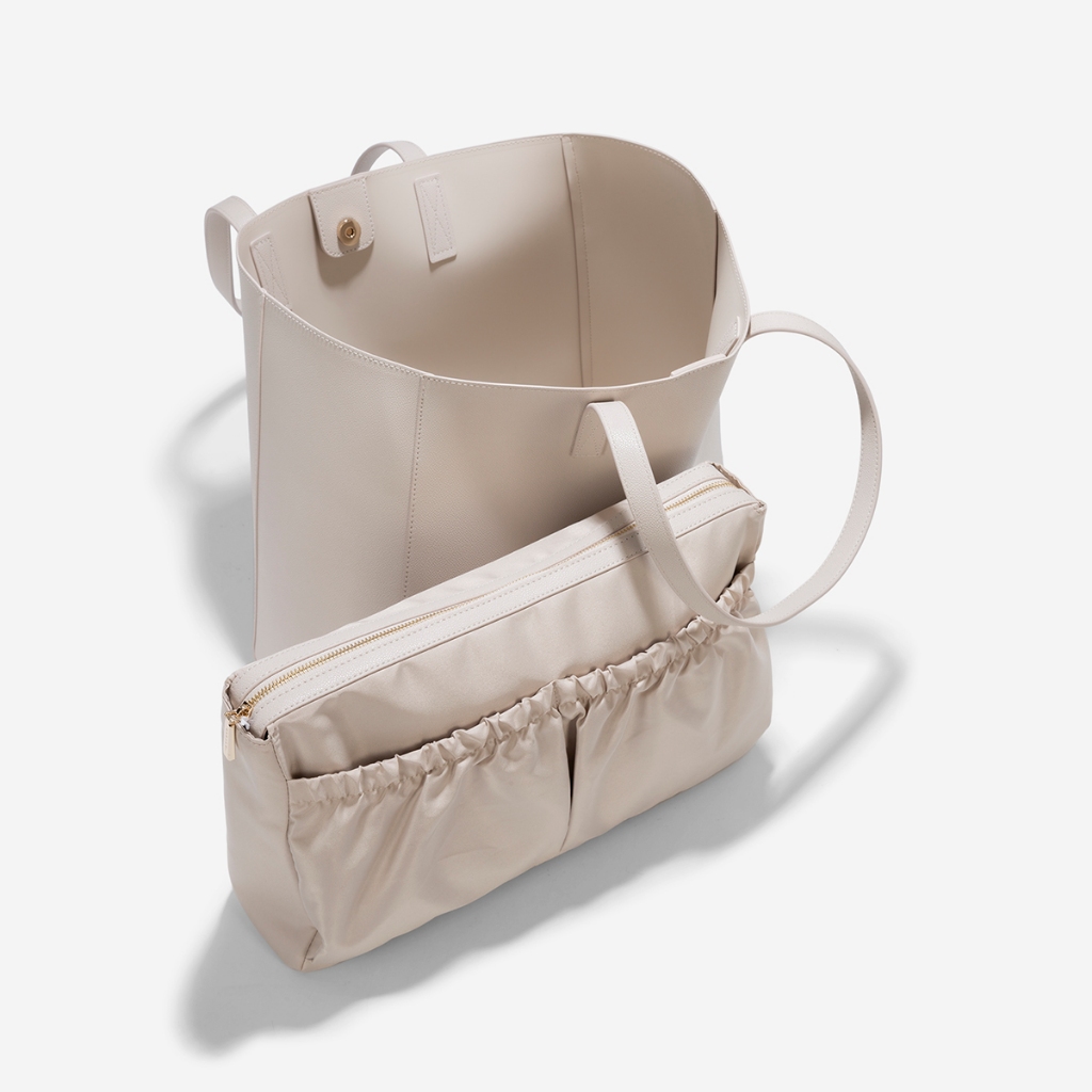 [Voucher 50K | 15.10 - 17.10] Vascara Laptop oversize tote bag - TOT 0140