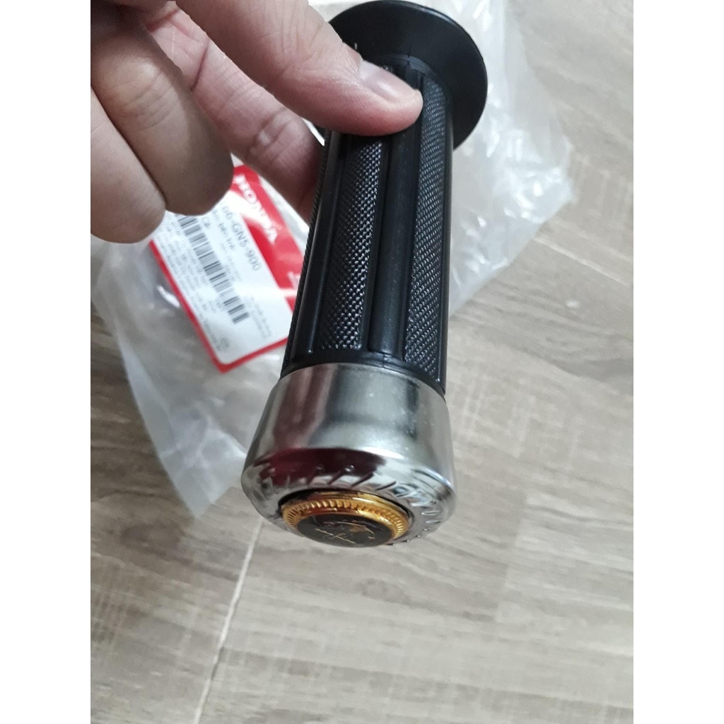 Chụp tay nắm hình mỏ neo xe Dream,Wave ( Giá 1 đôi )