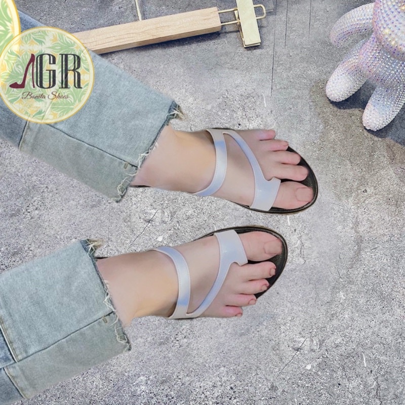 [VOUCHER 8%]Dép xỏ ngón quai cắt da mềm lót đệm