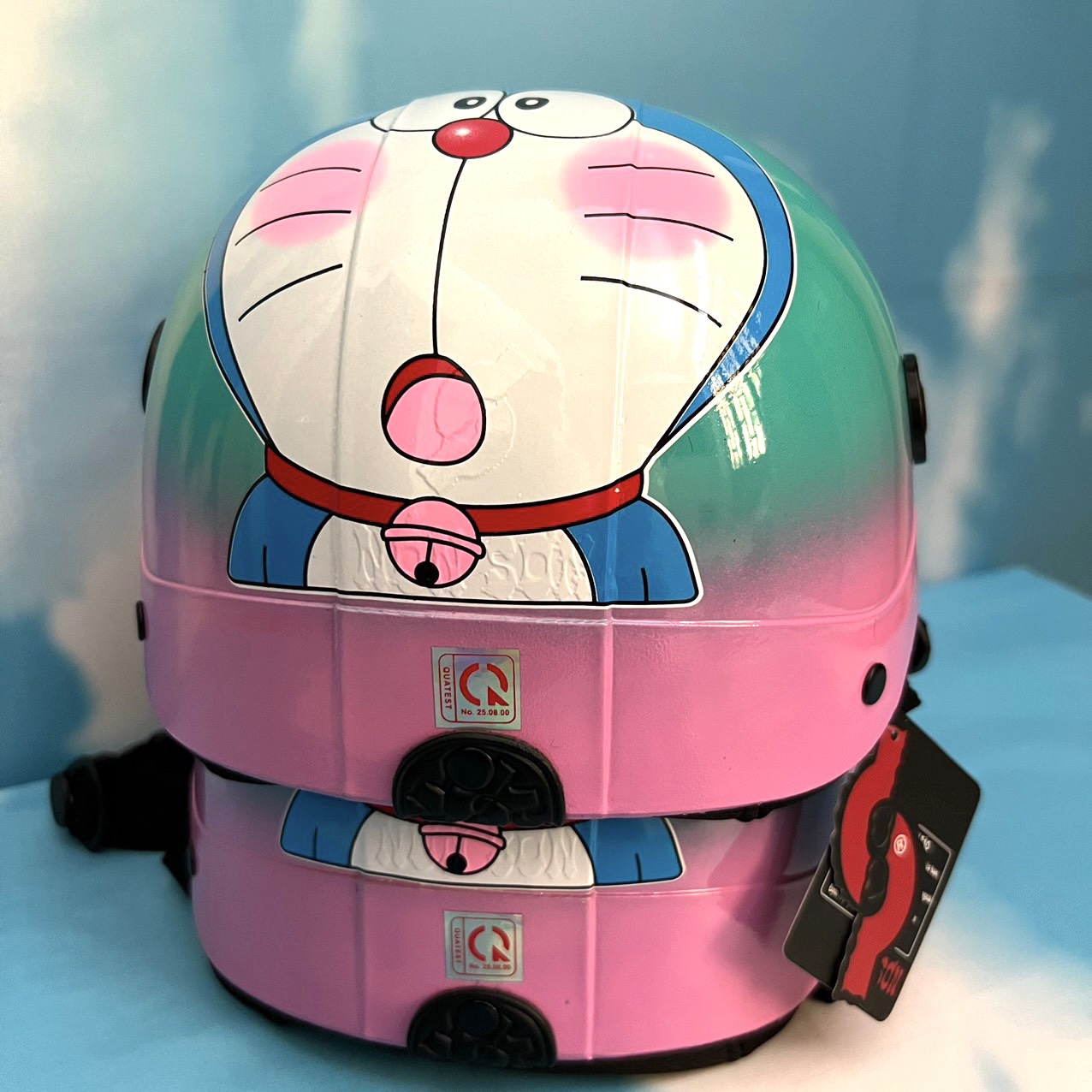 - NÓN BẢO HIỂM 2 LAI TEM DOREAMON