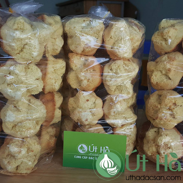 Bánh Thuẫn  Chính Gốc Quảng Ngãi Bịch 20 Cái Bánh Sấy Khô Thơm Ngọt Thuần Khiết Giữ Nguyên Hương Vị Truyền Thống - Út Hà Đặc Sản