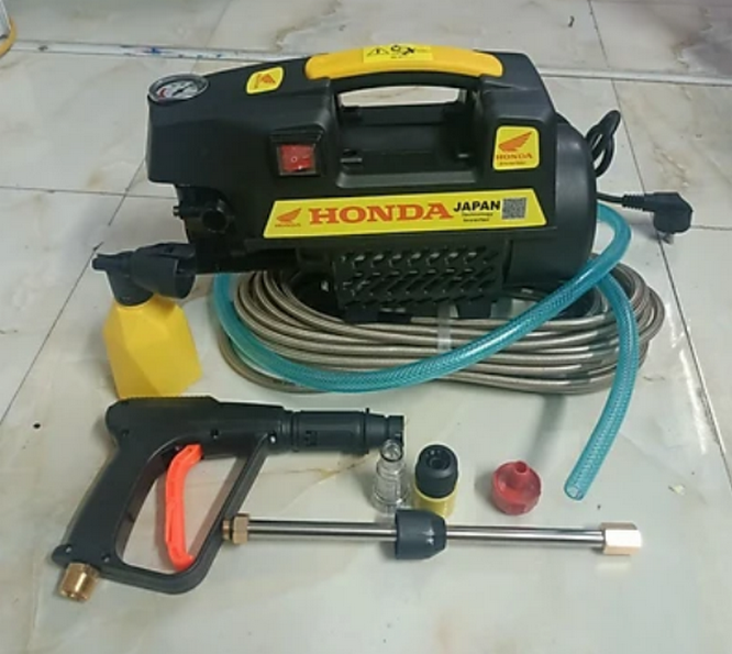 Máy rửa xe mini