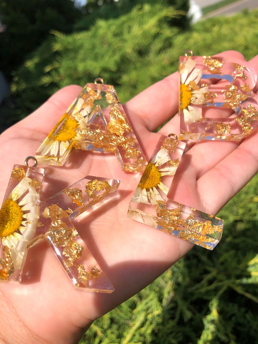 Móc khóa handmade resin theo yêu cầu