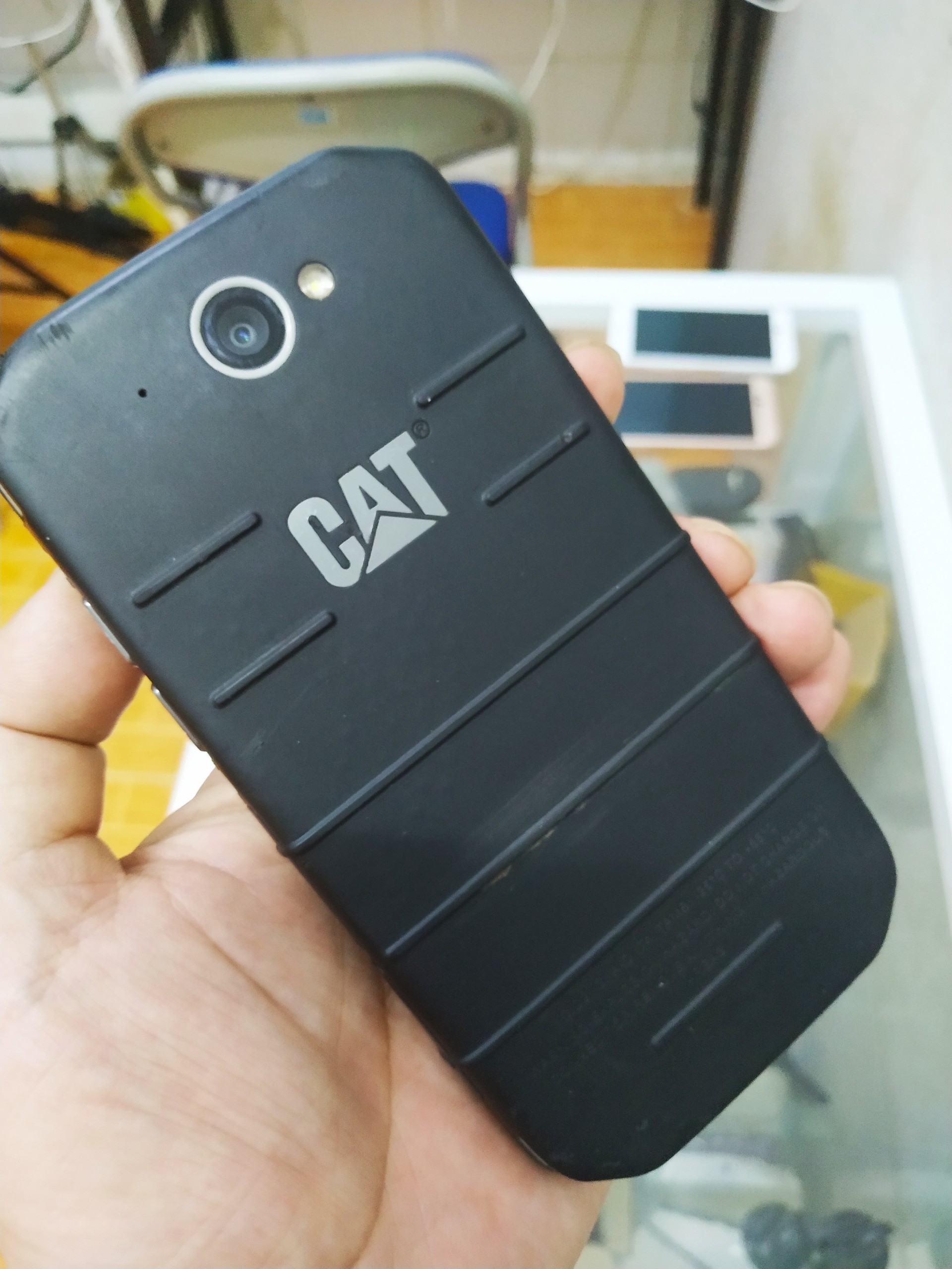 (GIÁ TỐT) Điện Thoại CAT S48C - Chống nước Va đập