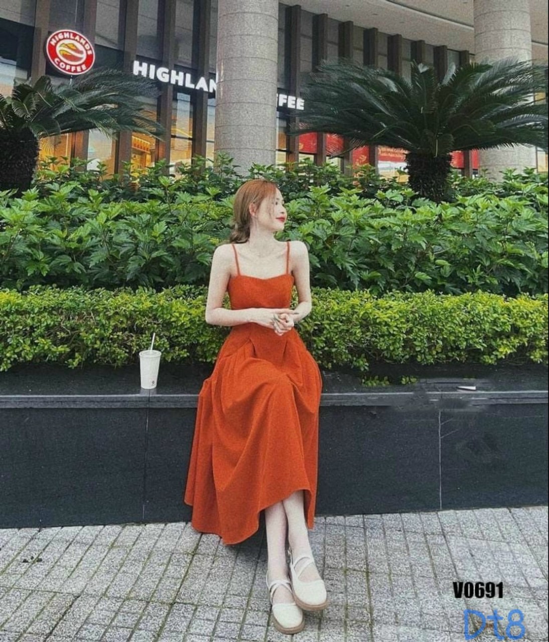 Đầm suông phong cách mát mẽ, thiết kế phong cách hở lưng hai dây cực sexy