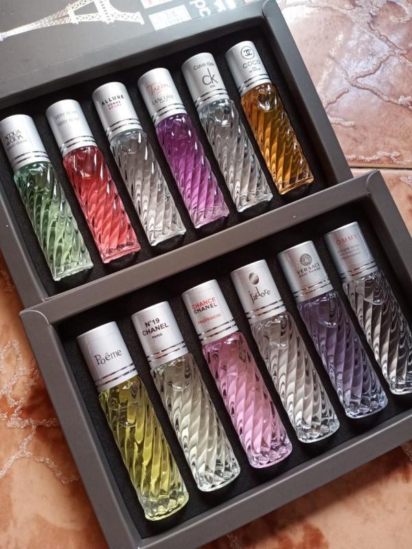 Nước hoa tháp 6 chai dạng lăn thơm thât lâu