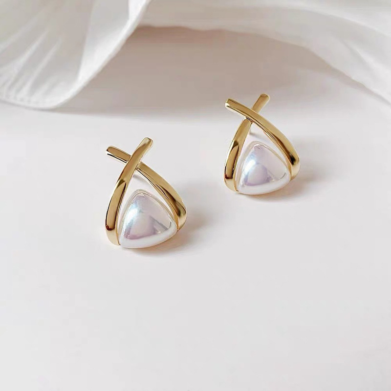 %E3%80%90Prices%20are%20low-%20don't%20beslow%E3%80%91Silver%20Needle%20Classic%20Cross%20Pearl%20Earrings%20Light%20Luxury%20Ear%20Clip%20Fashion%20All-match%20Earrings%20for%20Women%20-%20Image%204