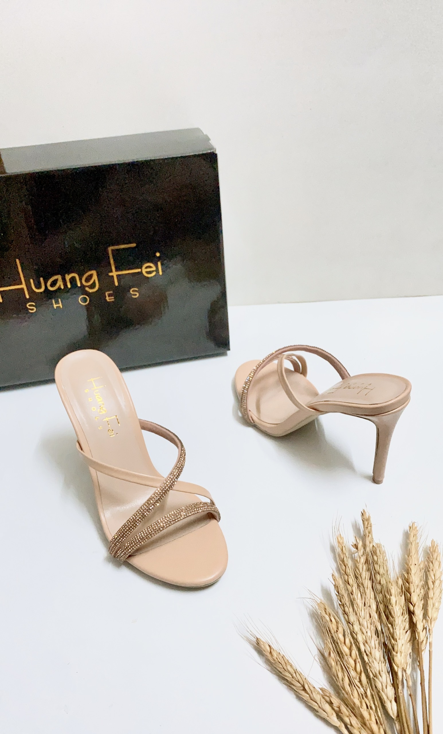 Guốc cao gót 3 dây đính cườm gót cao 7 cm