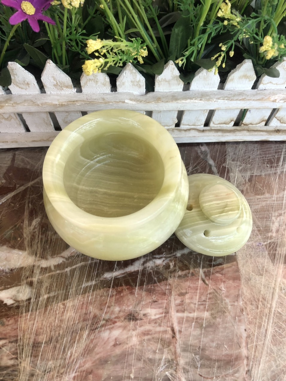 Lư xông trầm hương, hủ đỉnh đốt nhang, trầm hương đá ngọc hoàng long - Cao 9 cm