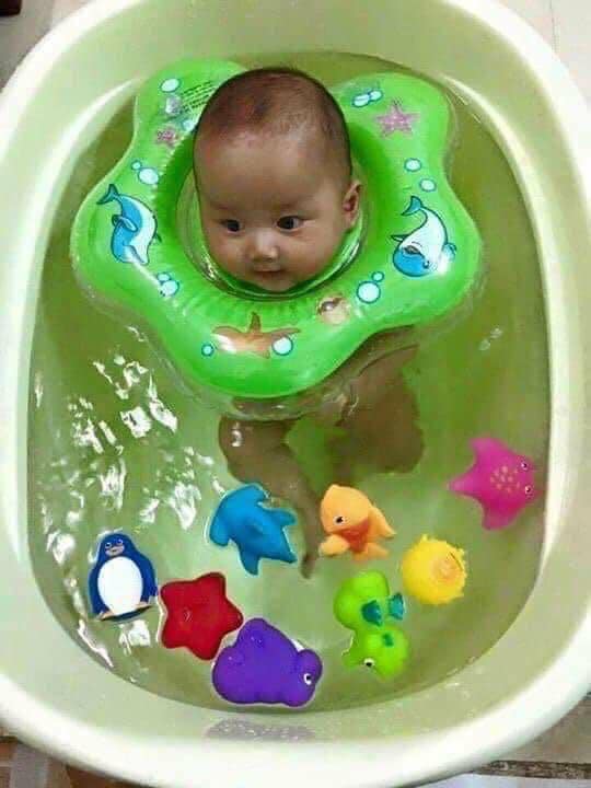 Phao nâng cổ chống lật cho bé
