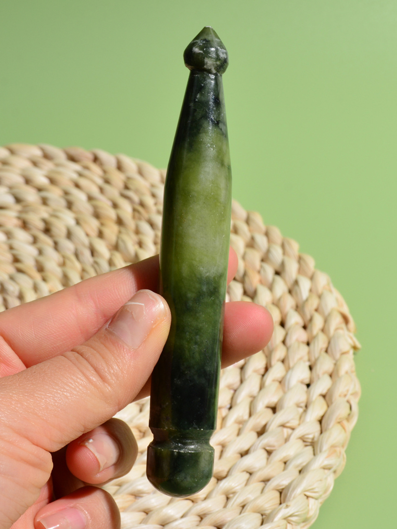 Aweisuan Hot Sale Natural Jade Stone Face Eye Massage Stick Jade Gua Sha Beauty Acupuncture Wand Natural Healing Stone Meridian Scraping Acupoint. 