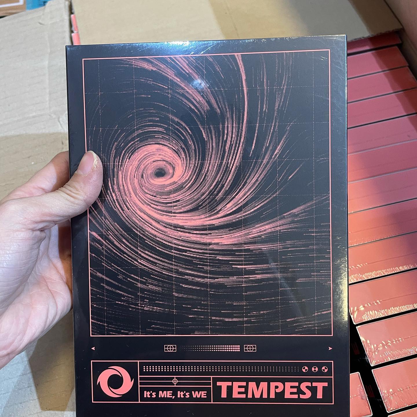 Album TEMPEST - It's ME It's WE Có sẵn CHKP