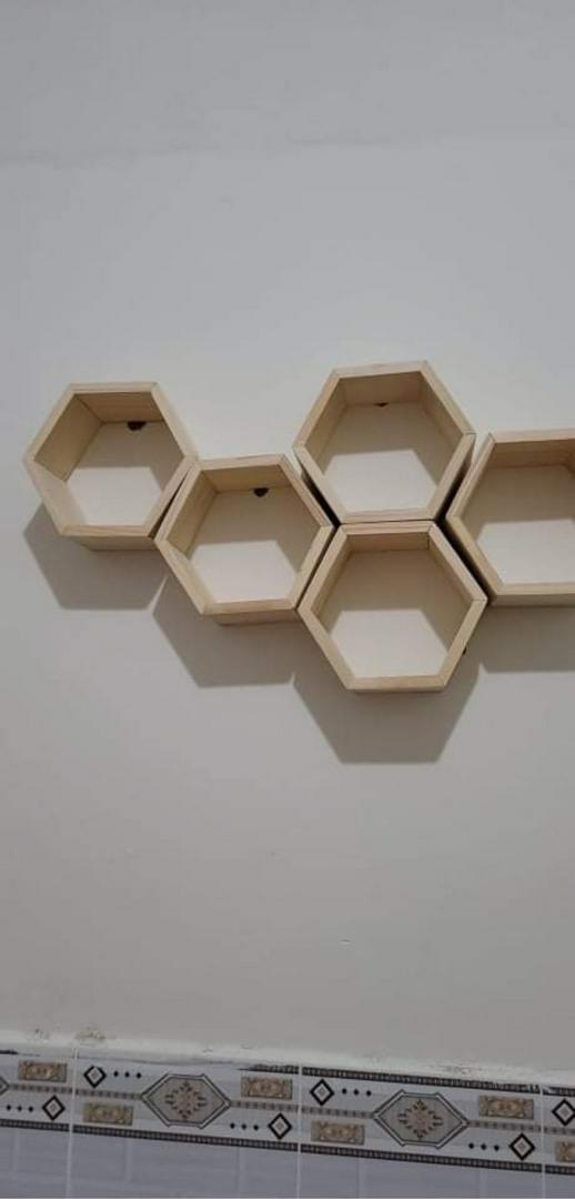 kệ tổ ong gỗ tự nhiên